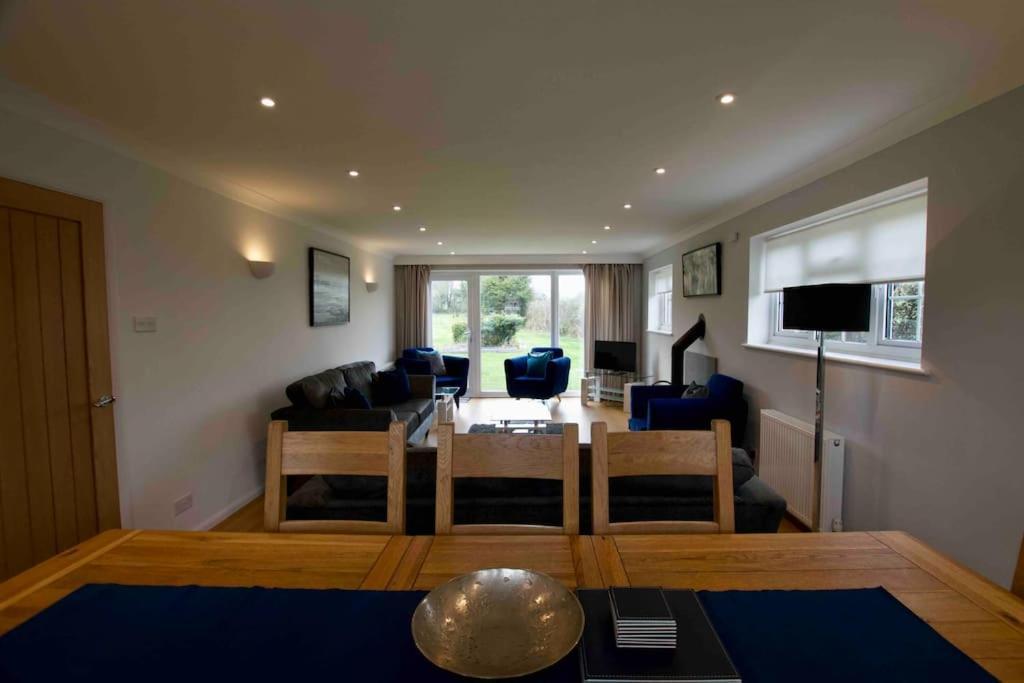 Spacious 5 Bed In The Countryside, Close To Frinton-On-Sea Kirby Cross Exterior photo